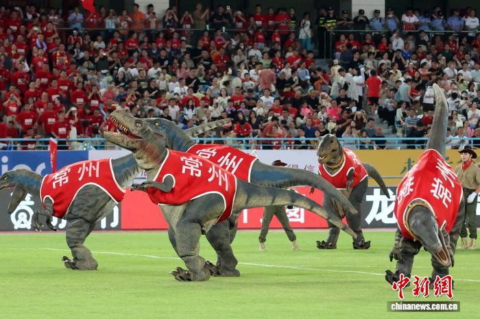 百日“苏超”激发江苏消费新动能:核心赛场叠