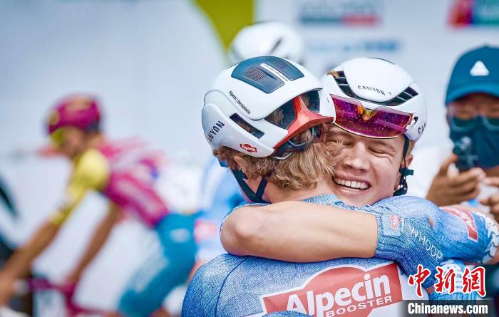 第二十三届环湖赛进入最美赛段，比利时车队选