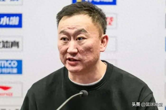 青岛男篮季后赛首战告负止步首轮 刘维伟：重建